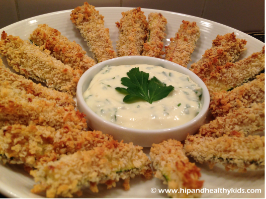 Crunchy Baked Zucchini Fries with Roasted Garlic Aioli from Hipandhealthykids.com